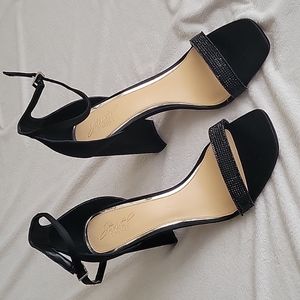 Size 10 black badgley mischka heels